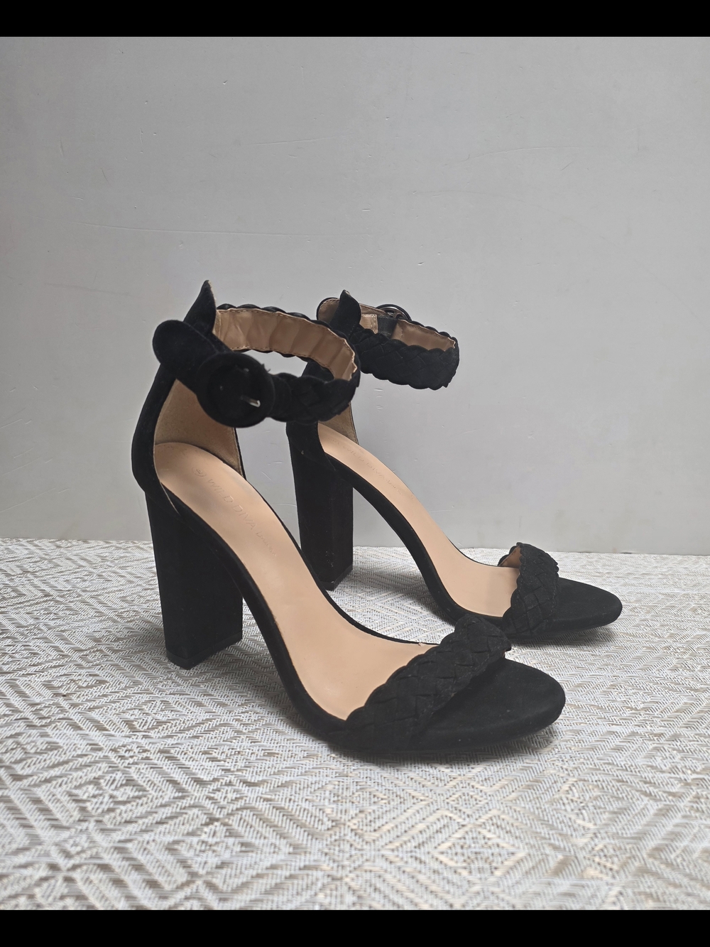 Wild Diva Black Braided Faux Suede Ankle-Strap Block Heels Size 8